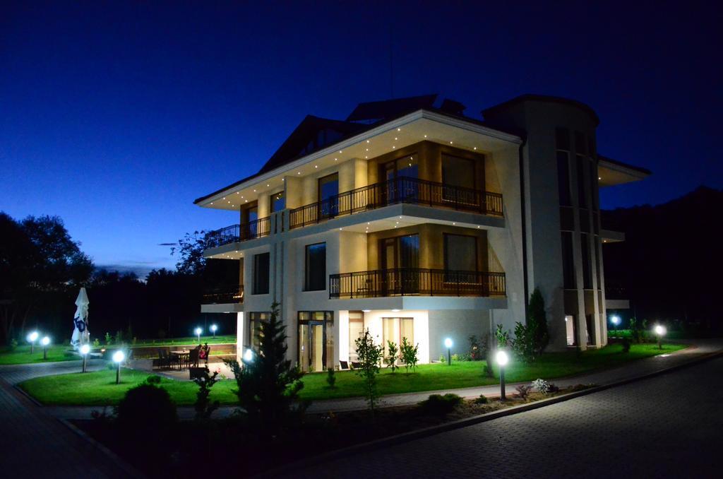 Guesthouse Green Fields Garmen Ngoại thất bức ảnh