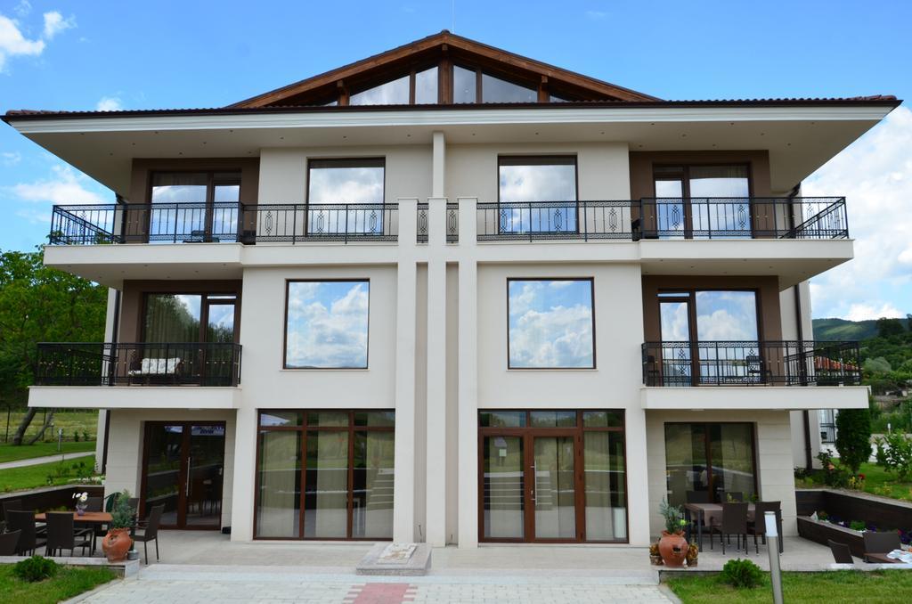 Guesthouse Green Fields Garmen Ngoại thất bức ảnh