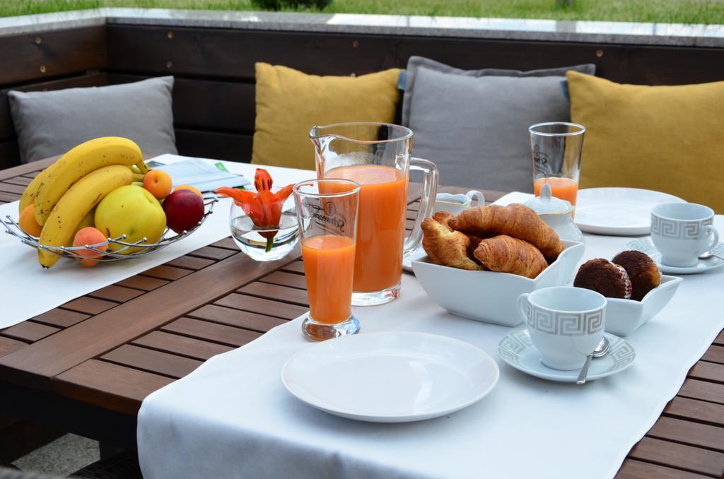 Guesthouse Green Fields Garmen Ngoại thất bức ảnh