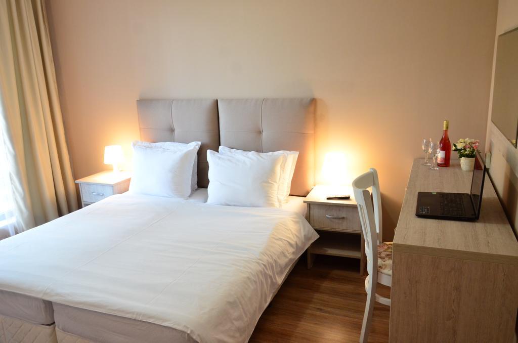 Guesthouse Green Fields Garmen Ngoại thất bức ảnh
