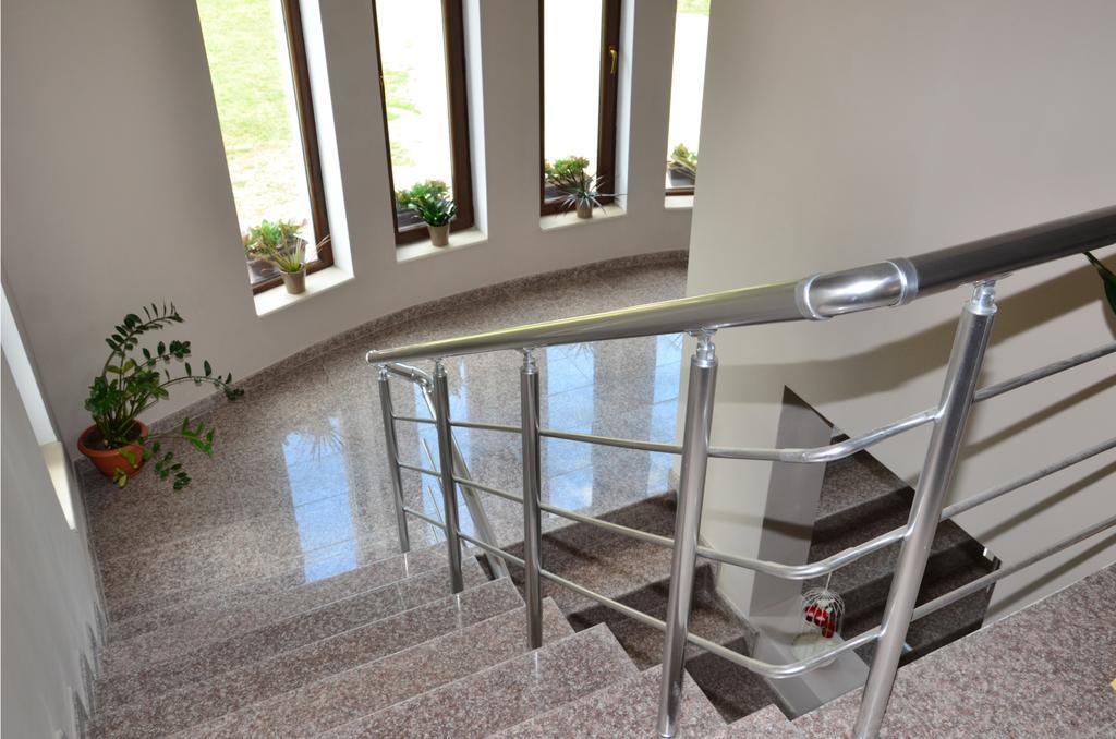Guesthouse Green Fields Garmen Ngoại thất bức ảnh
