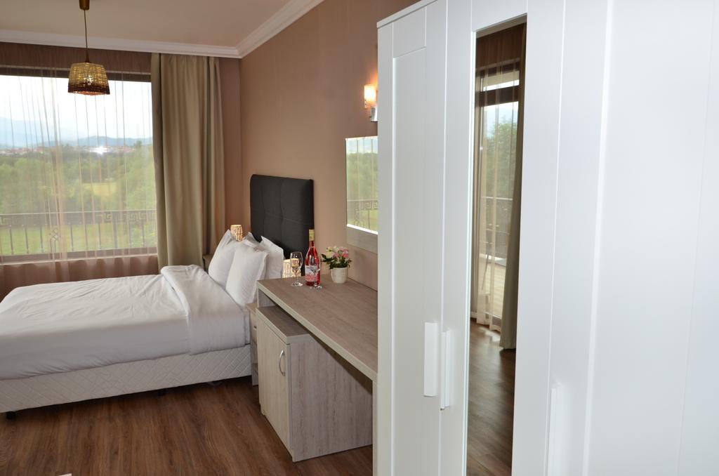 Guesthouse Green Fields Garmen Ngoại thất bức ảnh