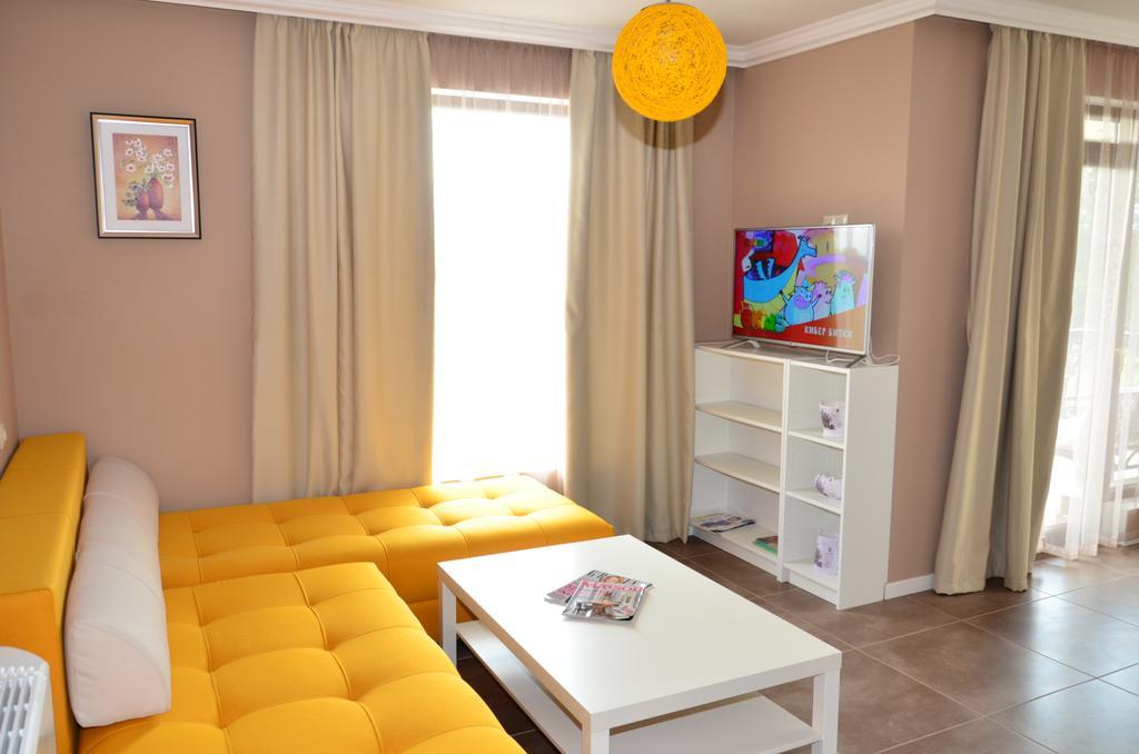 Guesthouse Green Fields Garmen Ngoại thất bức ảnh